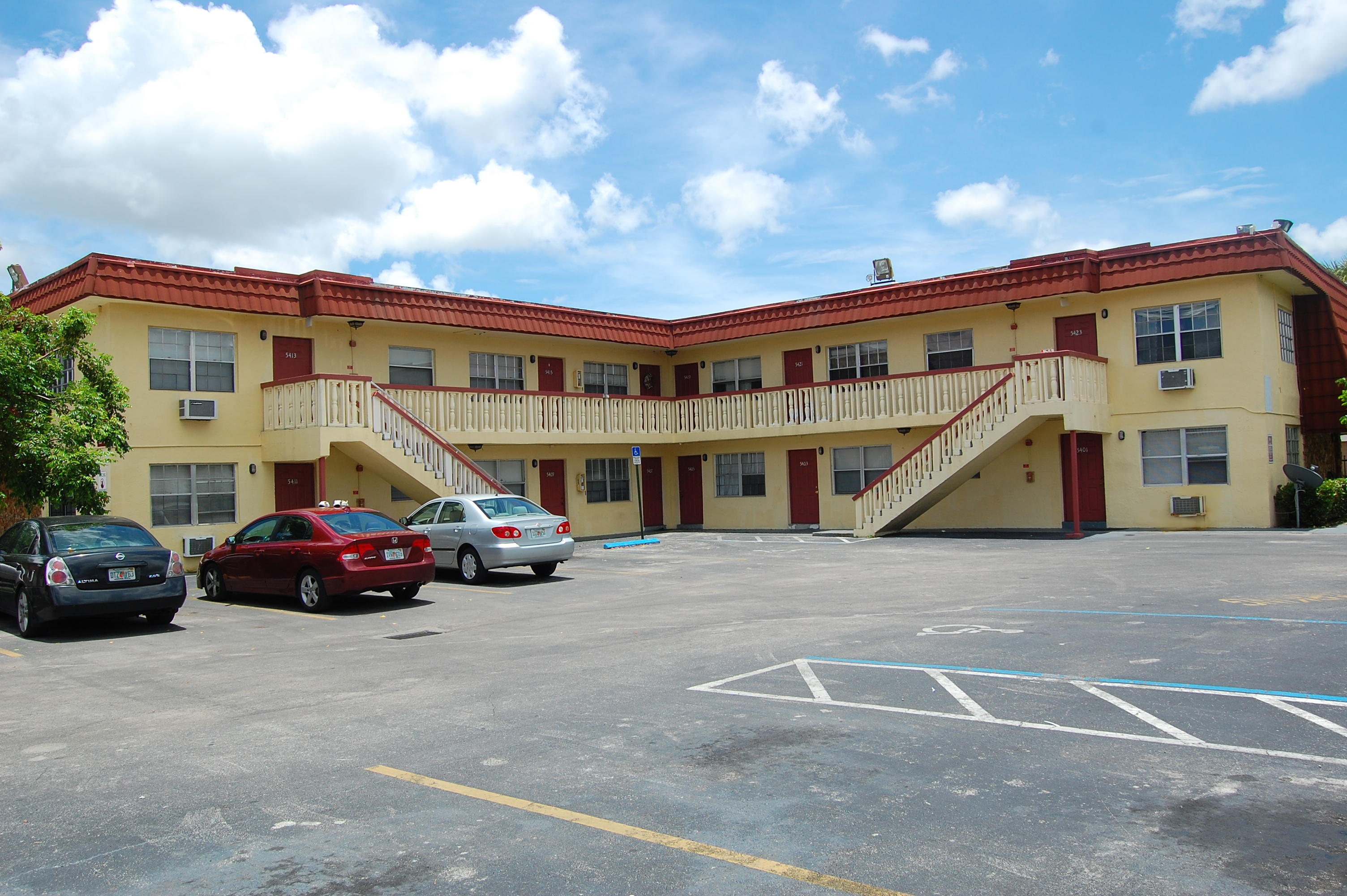 Riviera Hills The Multifamily Advisory Group at Cushman & Wakefield